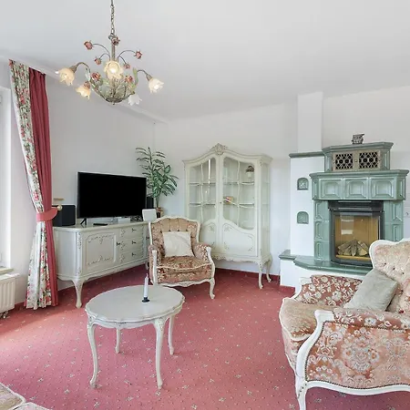 Apartment Romantik-suite Mit Whirlpool Spalt