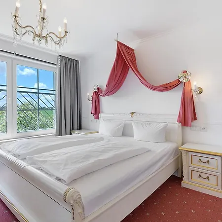 Romantik-suite Mit Whirlpool Spalt
