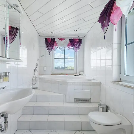 Romantik-suite Mit Whirlpool *