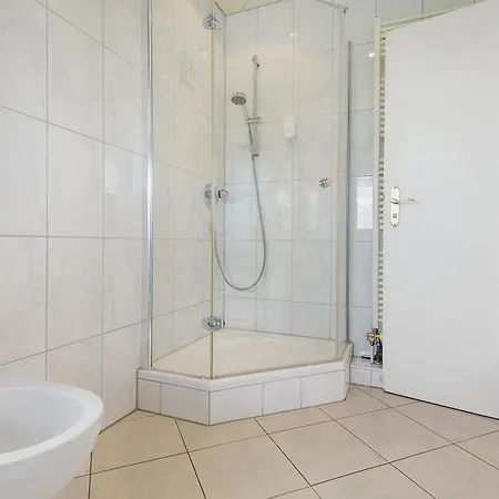 Romantik-suite Mit Whirlpool * Spalt
