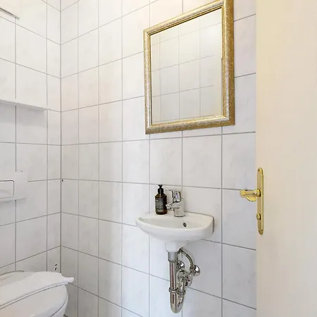Romantik-suite Mit Whirlpool * Spalt
